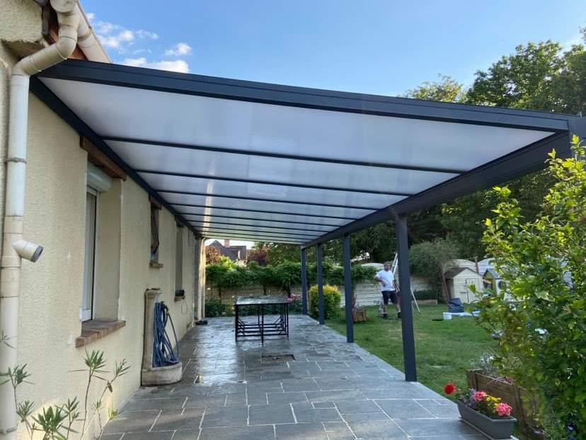 Installation d’une pergola sur-mesure à Grandvilliers