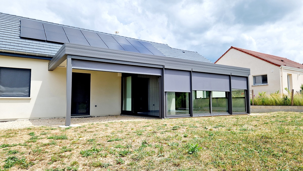 Véranda toit plat et Pergola attenante à Besançon